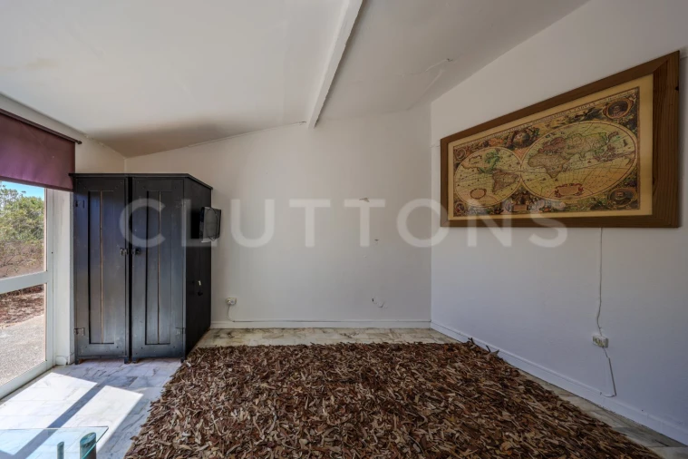 Moradia T6 para Venda em Santa Barbara de Nexe Foto 26