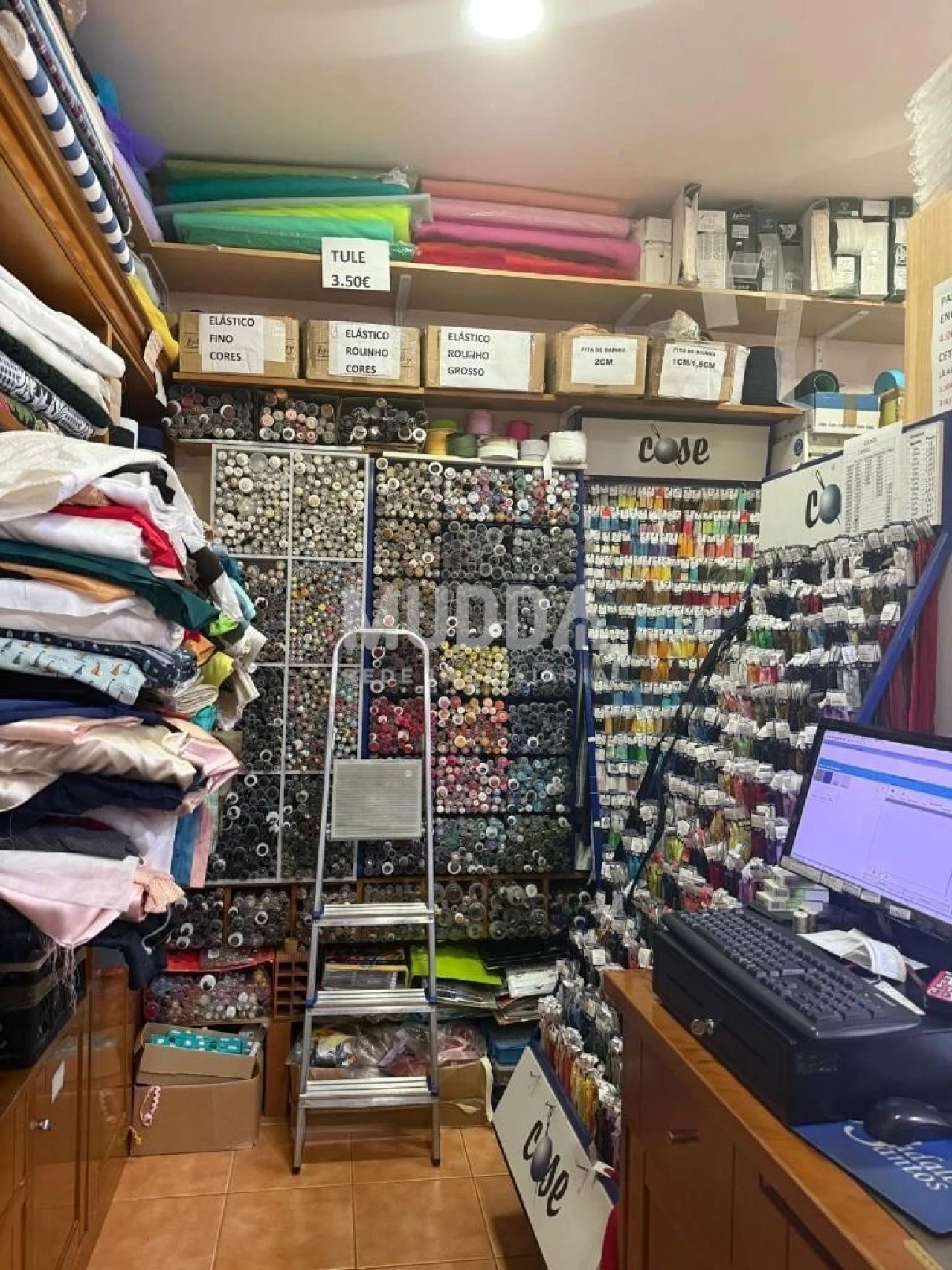 Loja para Trespasse em Santa Maria da Feira, Travanca, Sanfins e Espargo Foto 6