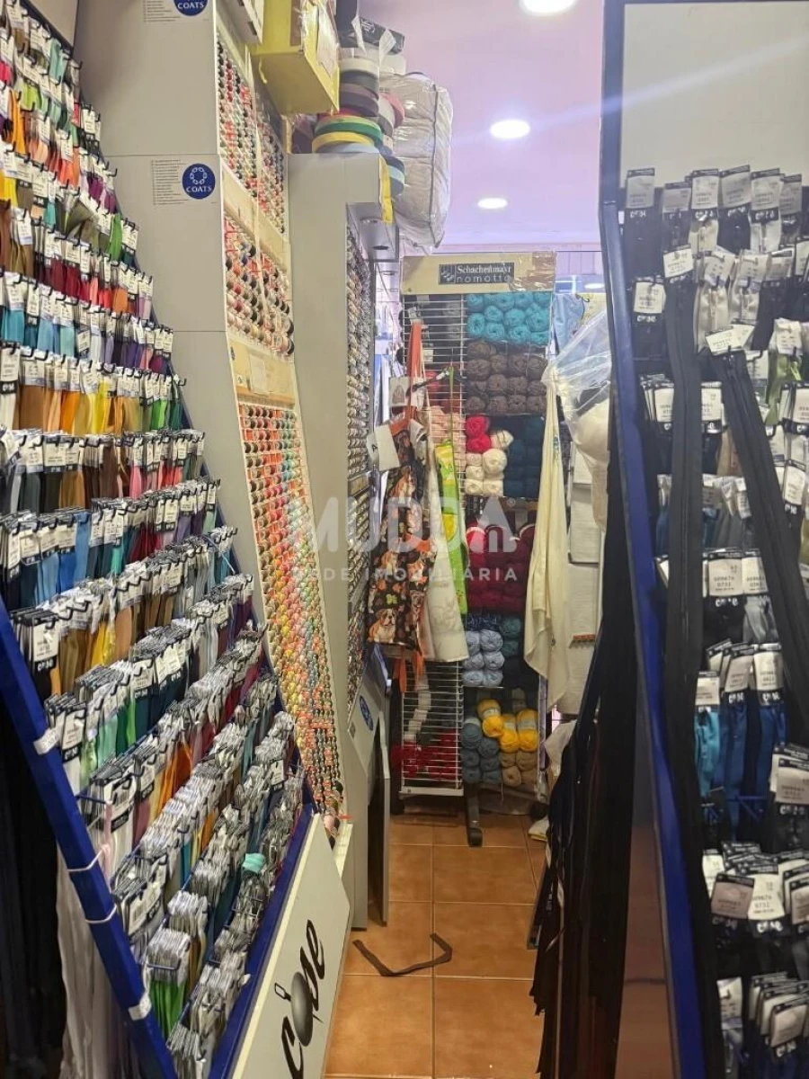 Loja para Trespasse em Santa Maria da Feira, Travanca, Sanfins e Espargo Foto 8