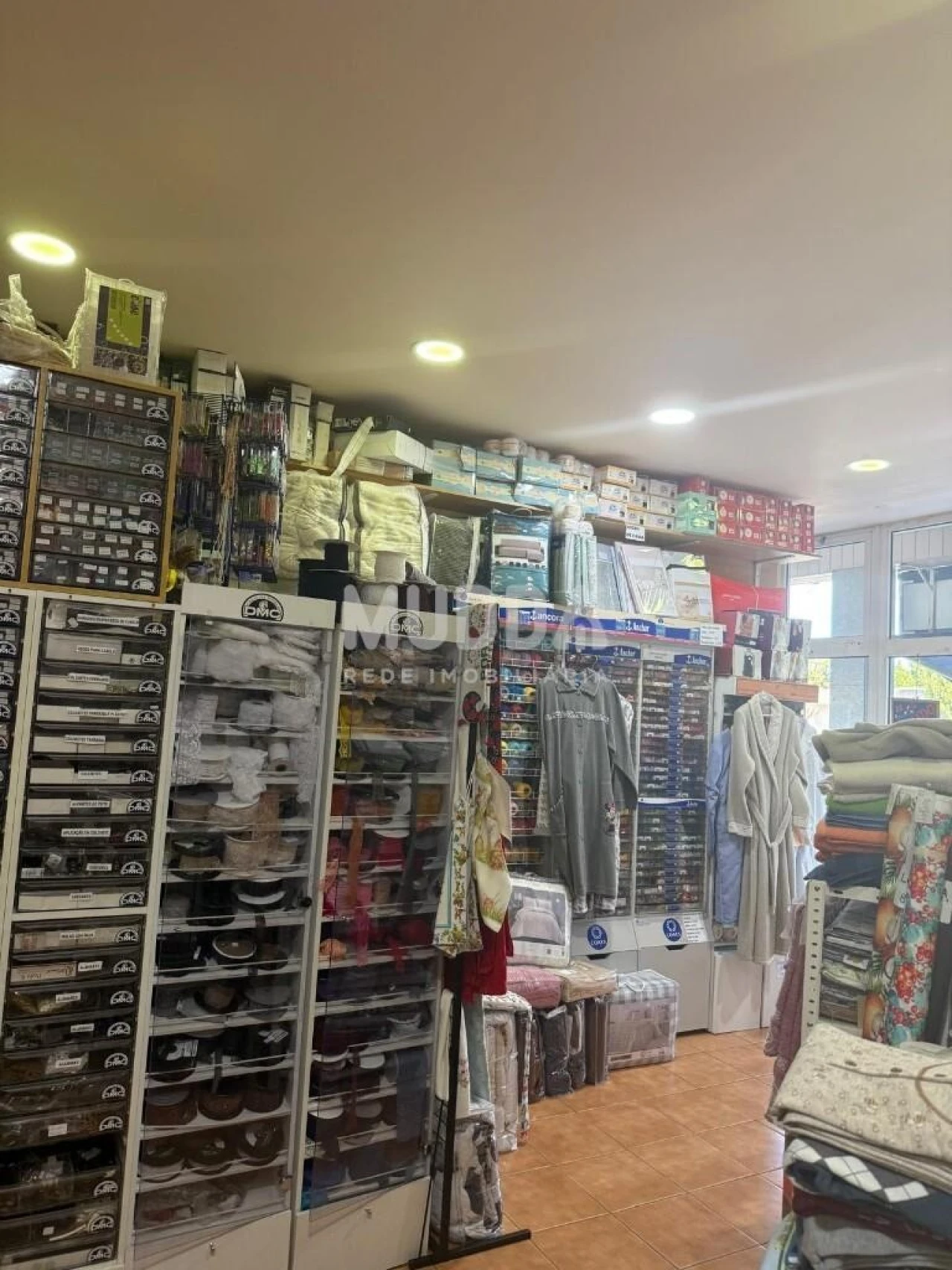 Loja para Trespasse em Santa Maria da Feira, Travanca, Sanfins e Espargo Foto 4