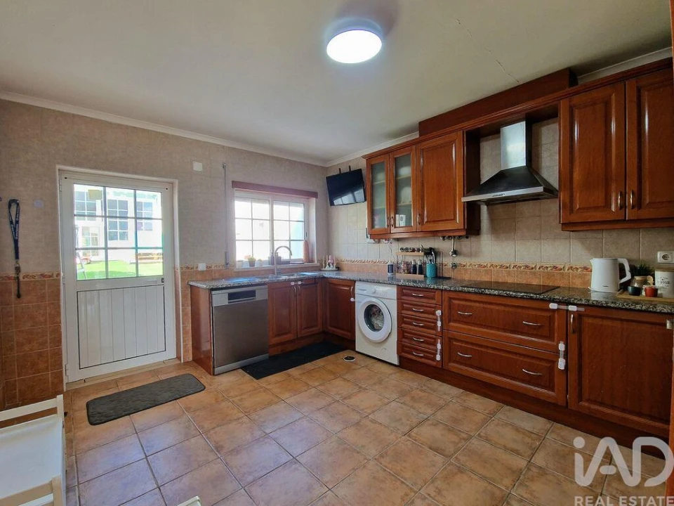 Moradia T2 para Venda em Caldas da Rainha - Santo Onofre e Serra do Bouro Foto 11