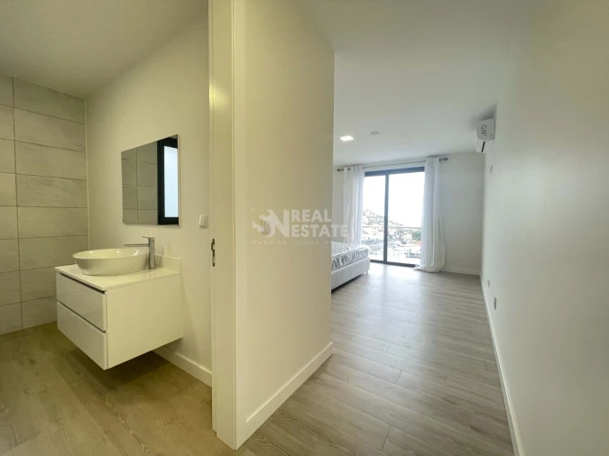 Moradia T3 para Venda em Ribeira Brava Foto 16