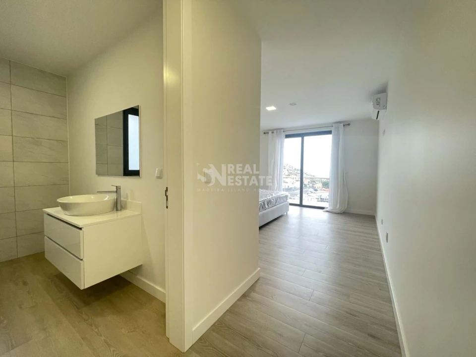 Moradia T3 para Venda em Ribeira Brava Foto 16