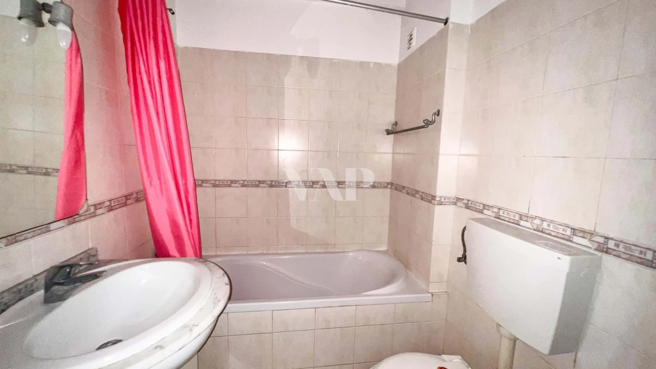Apartamento T1 para Venda em Quarteira Foto 14