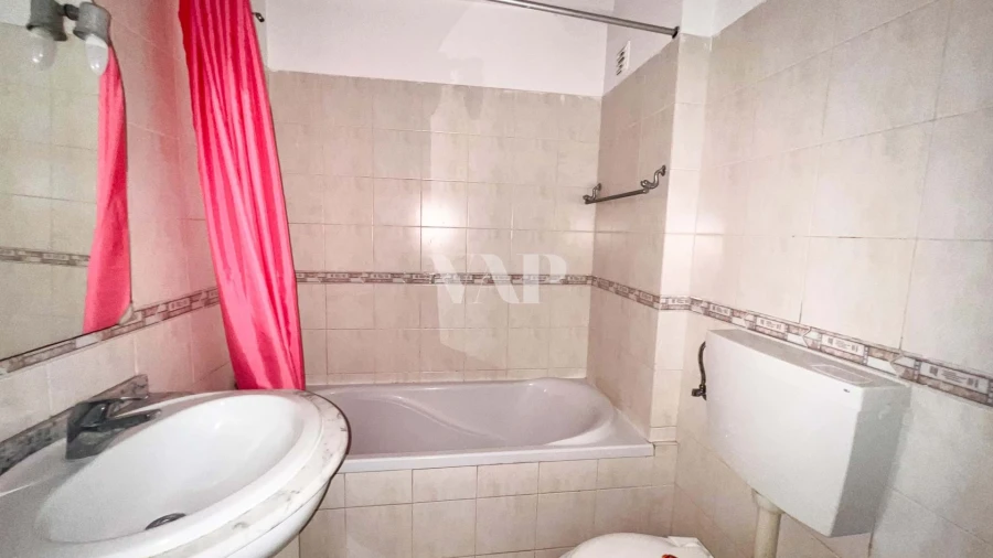 Apartamento T1 para Venda em Quarteira Foto 14