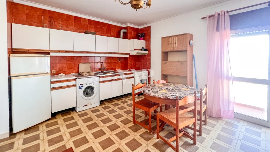 Apartamento T1 para Venda em Quarteira Foto 3