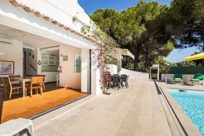 Moradia T4 para Venda em Albufeira e Olhos de Água