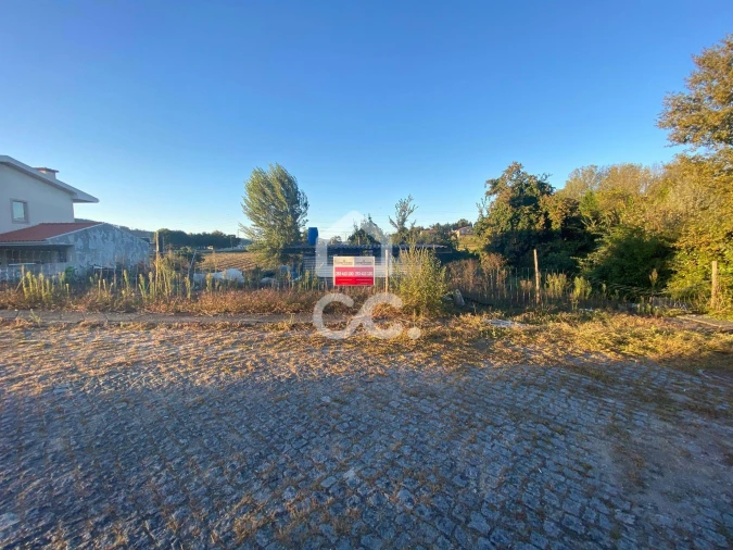 Terreno para Venda em Riba de Ave