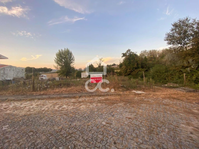 Terreno para Venda em Riba de Ave Foto 4