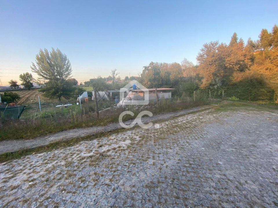 Terreno para Venda em Riba de Ave Foto 9