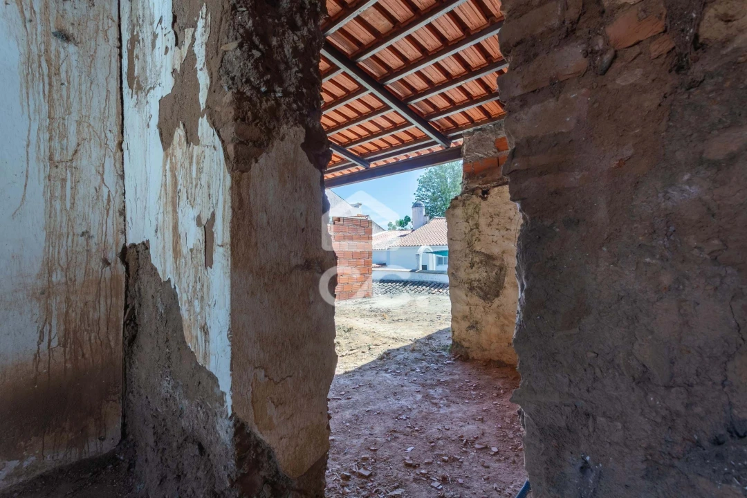 Moradia T3 para Venda em Mourão Foto 5