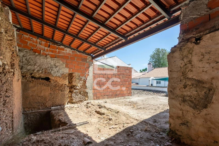 Moradia T3 para Venda em Mourão Foto 7