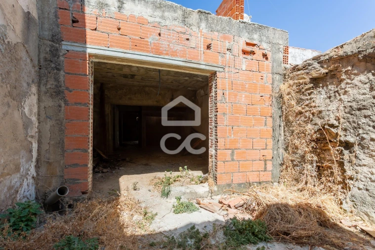 Moradia T3 para Venda em Mourão Foto 11