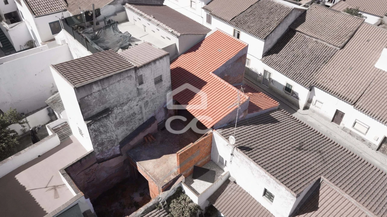 Moradia T3 para Venda em Mourão Foto 28