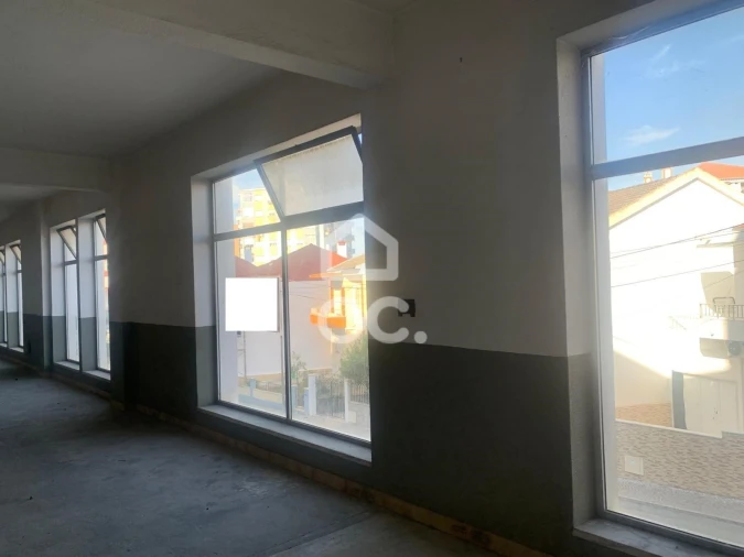 Negócio para Venda em Amora Foto 5