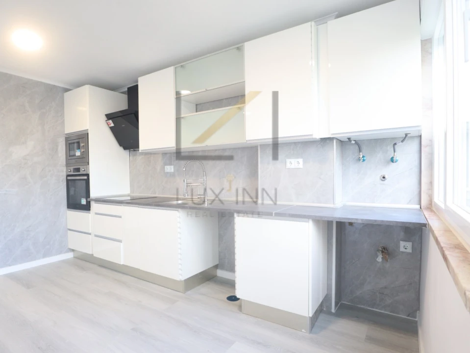 Apartamento T2 para Venda em Oeiras e São Julião da Barra, Paço de Arcos e Caxias Foto 1