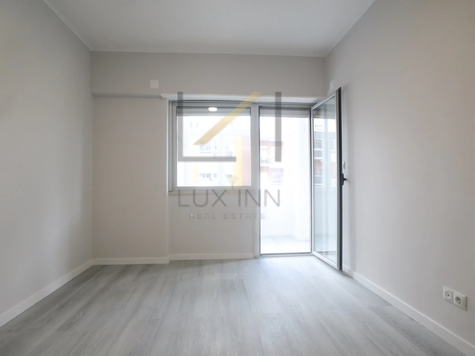 Apartamento T2 para Venda em Oeiras e São Julião da Barra, Paço de Arcos e Caxias Foto 16