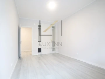 Apartamento T2 para Venda em Oeiras e São Julião da Barra, Paço de Arcos e Caxias