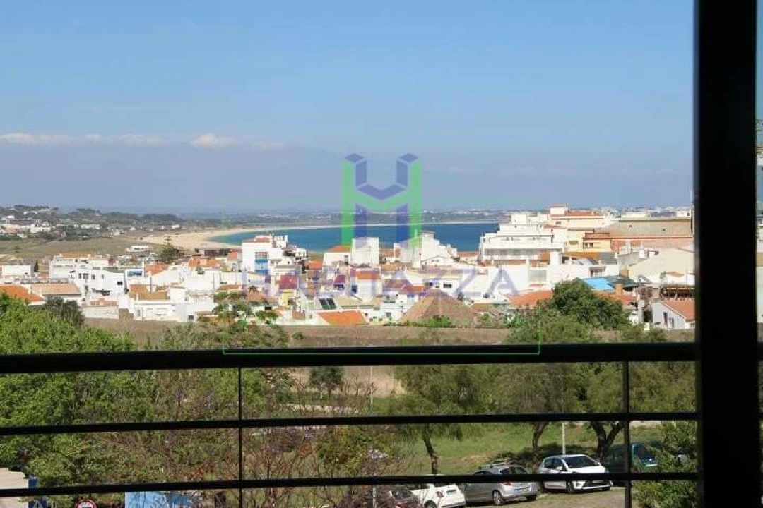 Apartamento T2 para Arrendamento em Lagos (São Sebastião e Santa Maria) Foto 28