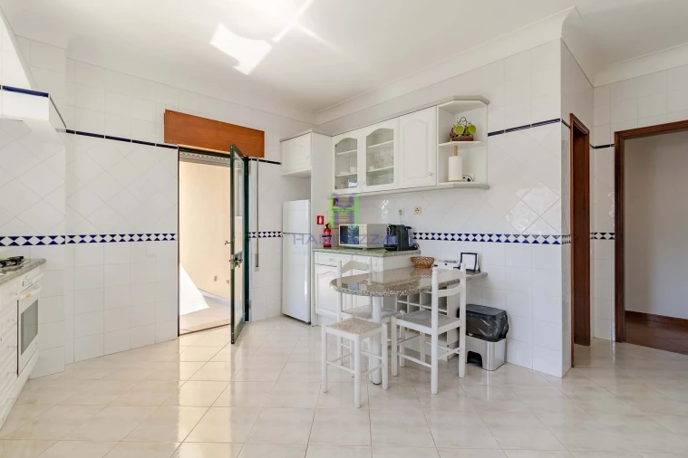 Apartamento T2 para Arrendamento em Lagos (São Sebastião e Santa Maria) Foto 12