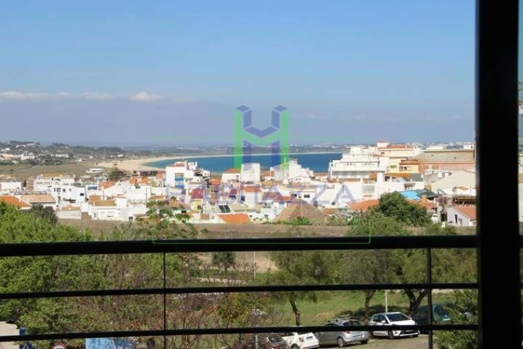 Apartamento T2 para Arrendamento em Lagos (São Sebastião e Santa Maria) Foto 28