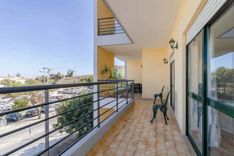 Apartamento T2 para Arrendamento em Lagos (São Sebastião e Santa Maria) Foto 27