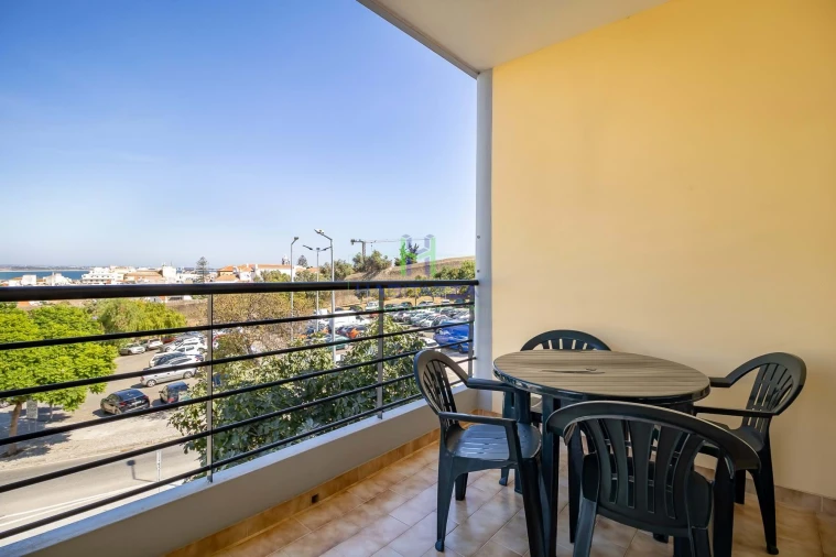 Apartamento T2 para Arrendamento em Lagos (São Sebastião e Santa Maria) Foto 3