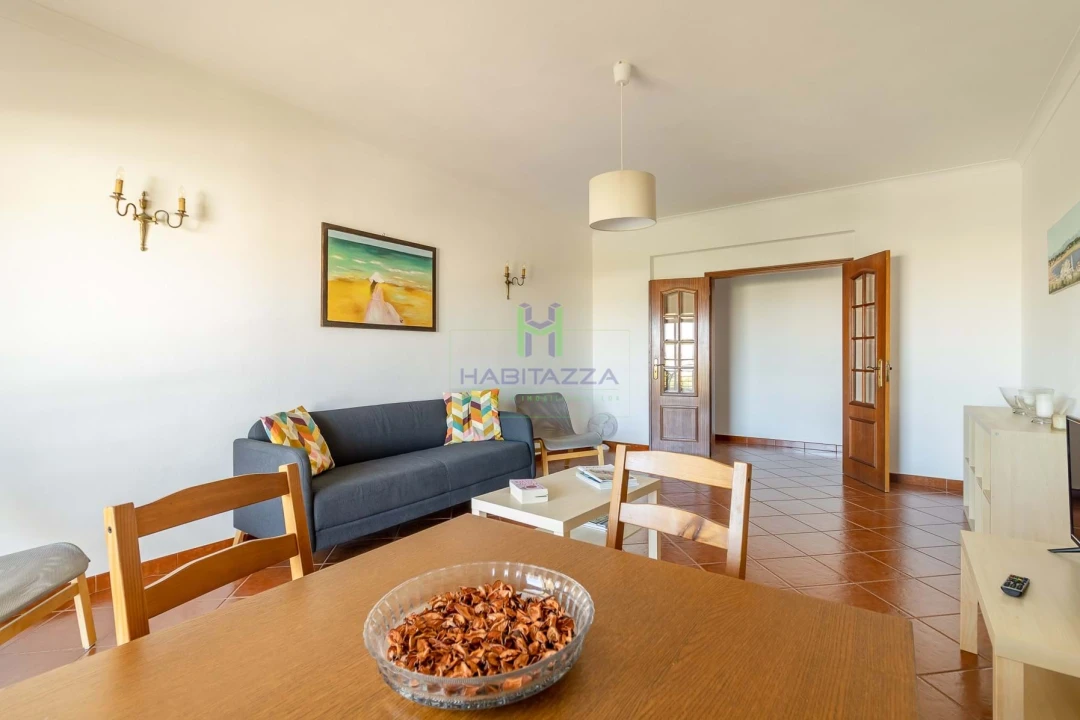 Apartamento T2 para Arrendamento em Lagos (São Sebastião e Santa Maria) Foto 6