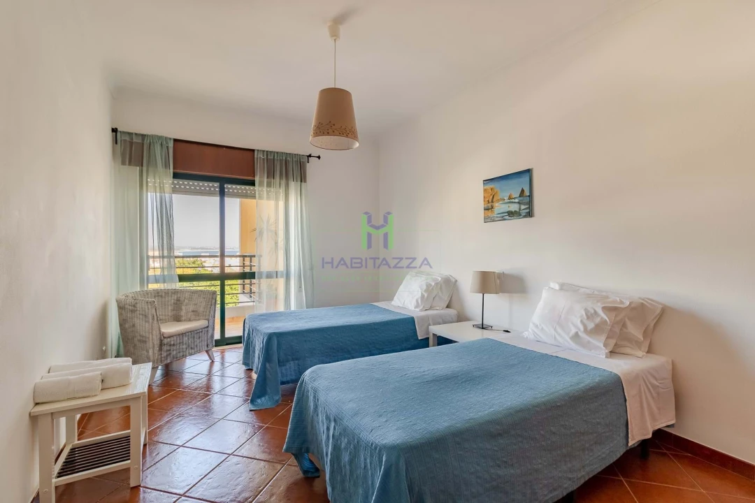 Apartamento T2 para Arrendamento em Lagos (São Sebastião e Santa Maria) Foto 16