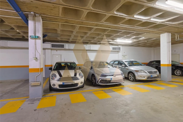 Apartamento T3 para Venda em Santa Marinha Foto 32