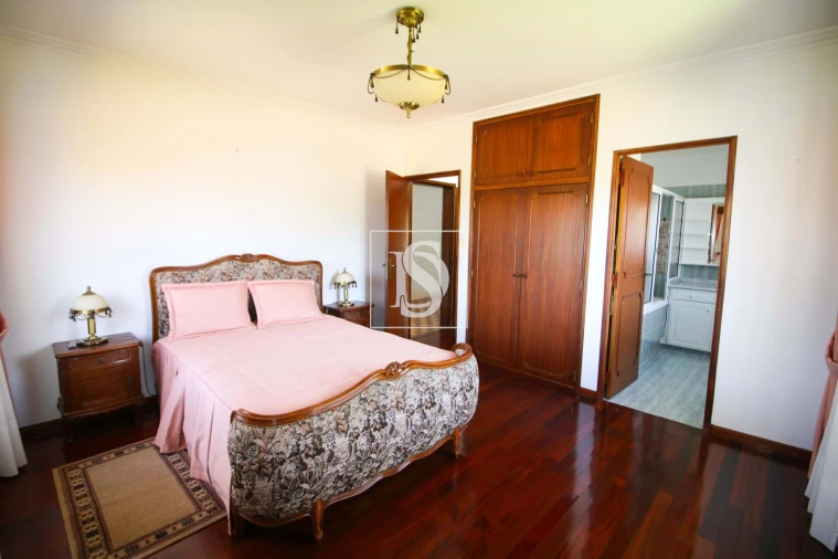 Moradia T4 para Venda em Tadim Foto 18