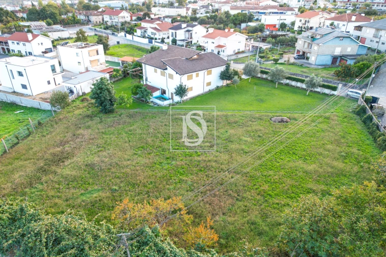 Moradia T4 para Venda em Tadim Foto 33