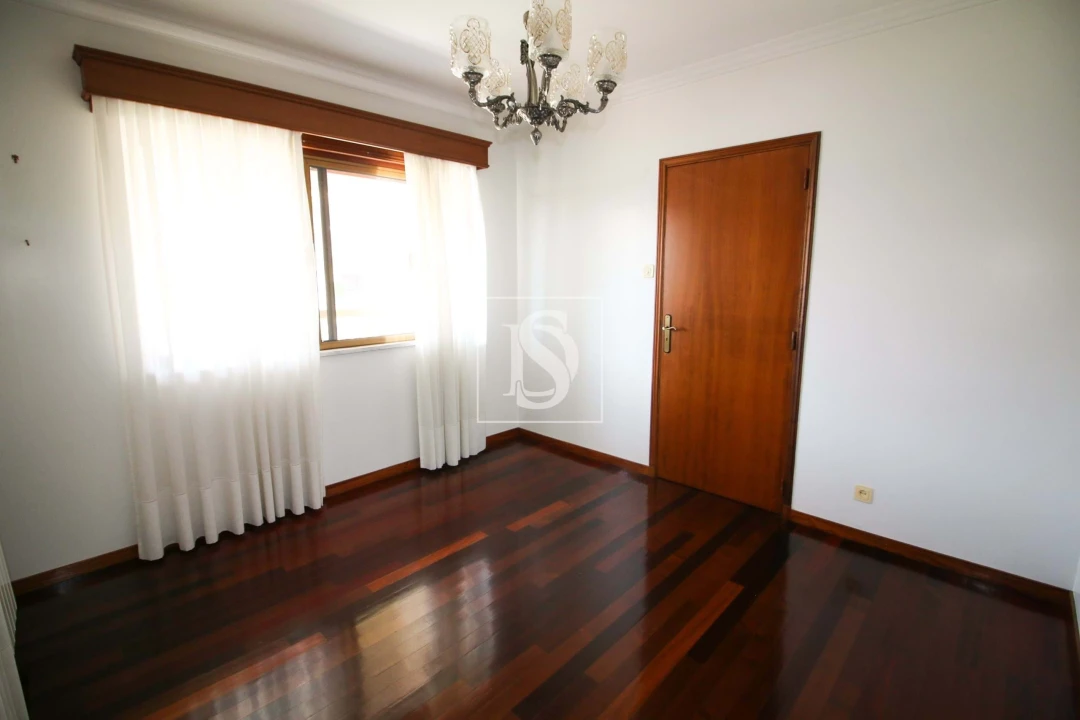 Moradia T4 para Venda em Tadim Foto 22