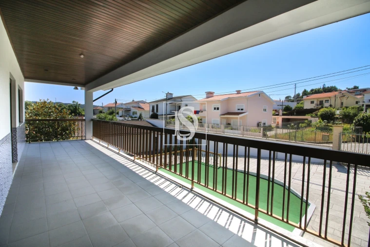 Moradia T4 para Venda em Tadim Foto 7