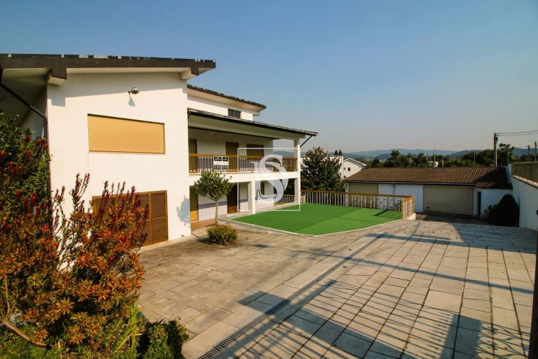 Moradia T4 para Venda em Tadim Foto 28