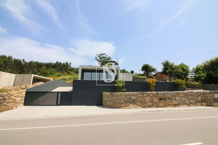 Moradia T3 para Venda em Morreira e Trandeiras Foto 3