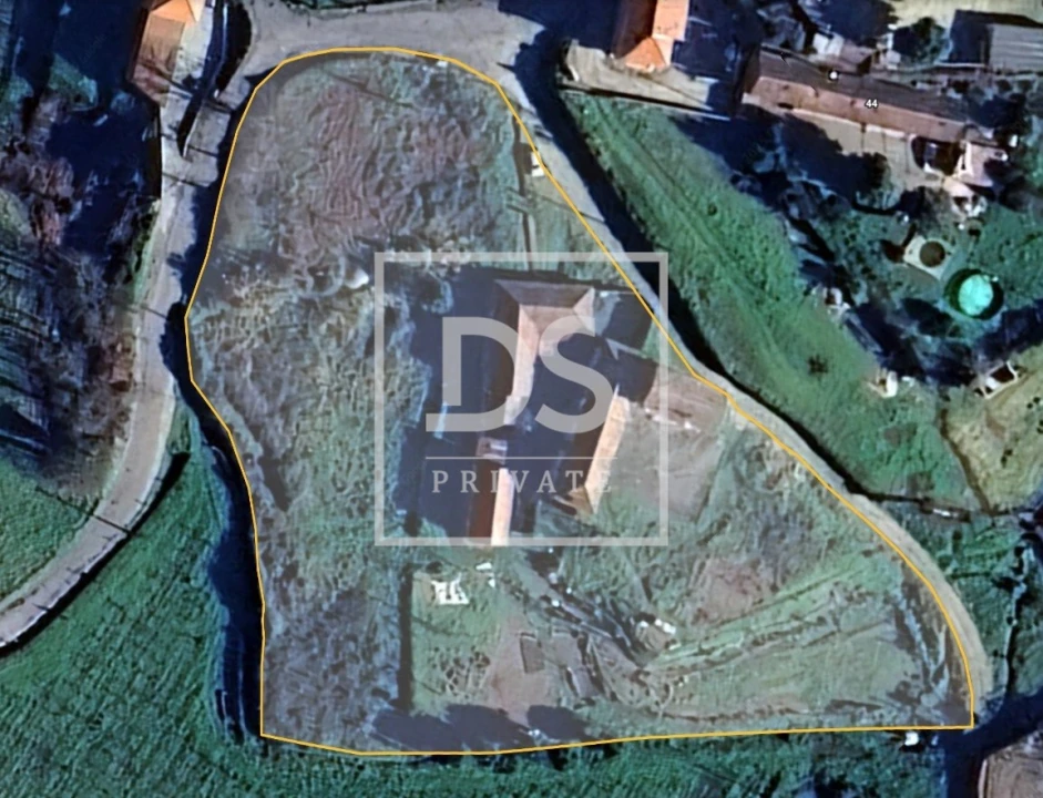 Terreno para Venda em Meinedo Foto 1