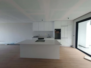 Moradia T3 para Venda em Funchal (Santa Maria Maior)