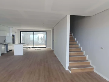 Moradia T3 para Venda em Funchal (Santa Maria Maior)