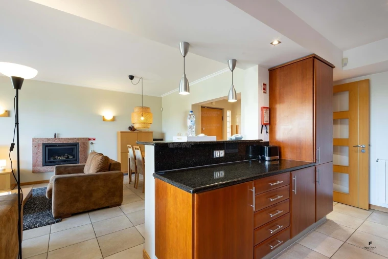 Apartamento T2 para Venda em Estômbar e Parchal Foto 5