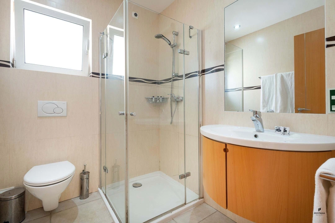 Apartamento T2 para Venda em Estômbar e Parchal Foto 14