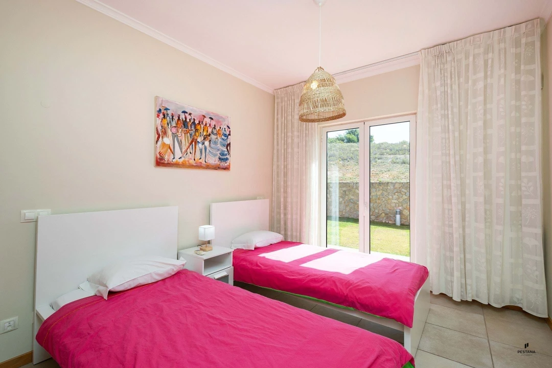 Apartamento T2 para Venda em Estômbar e Parchal Foto 9