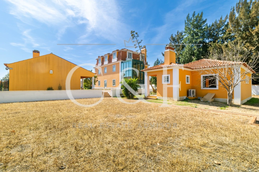 Moradia T7 para Venda em Marvila Foto 11