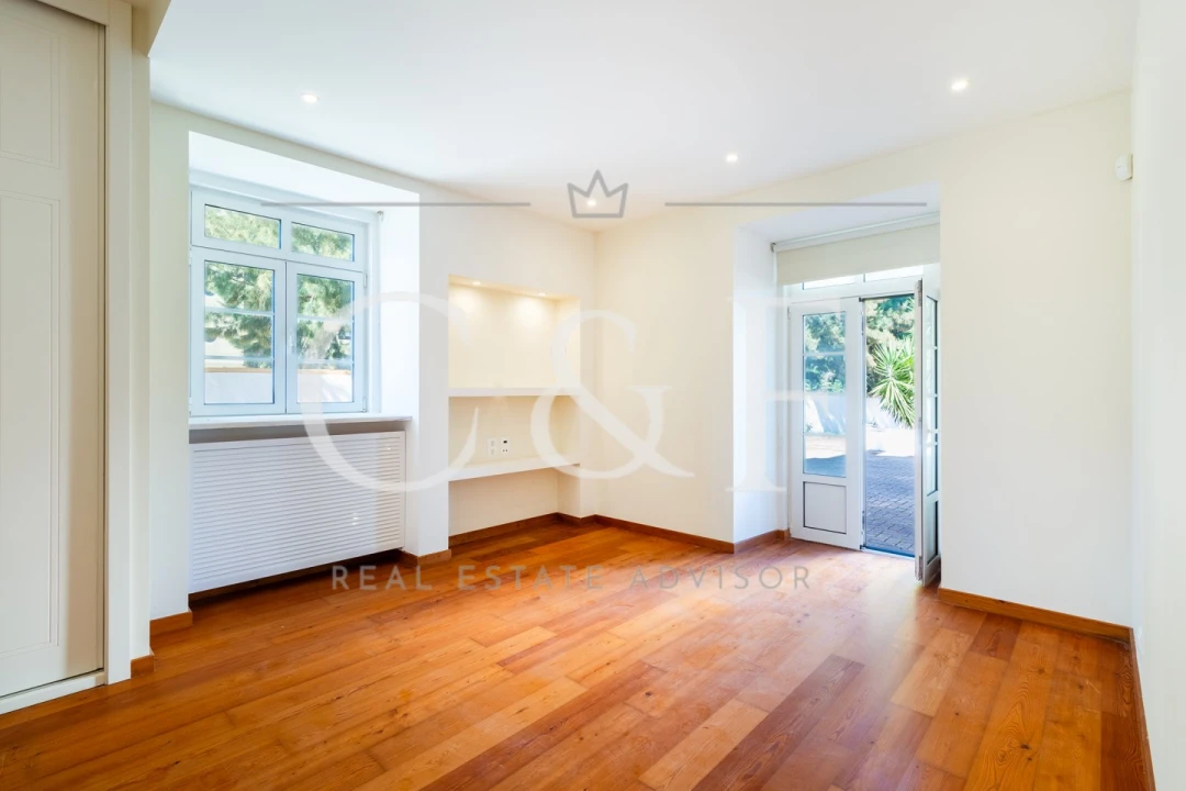 Moradia T7 para Venda em Marvila Foto 20