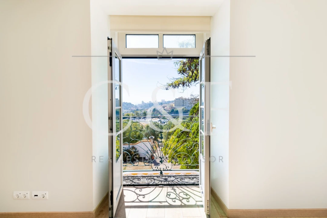 Moradia T7 para Venda em Marvila Foto 33