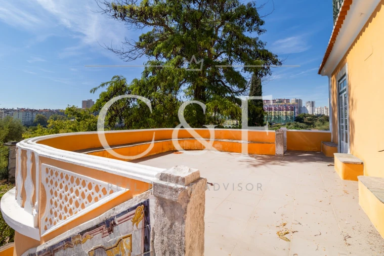 Moradia T7 para Venda em Marvila Foto 5