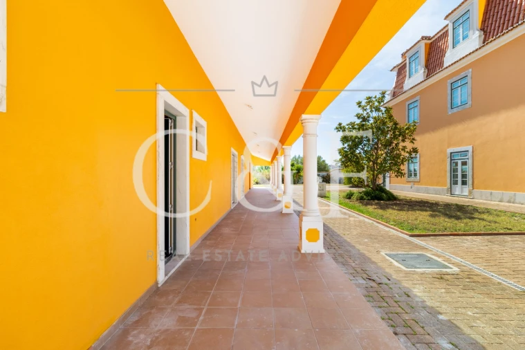 Moradia T7 para Venda em Marvila Foto 8