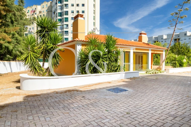 Moradia T7 para Venda em Marvila Foto 12