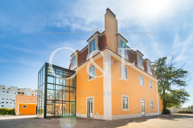 Moradia T7 para Venda em Marvila Foto 14