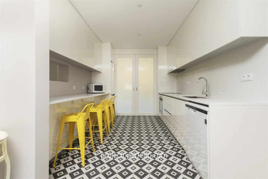 Apartamento T4 para Arrendamento em Espinho Foto 7